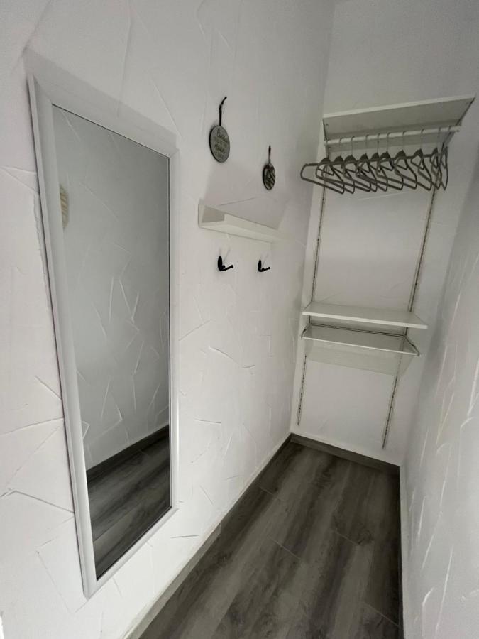 Apartamento La Lola - Patio Privado Jerez de la Frontera Buitenkant foto