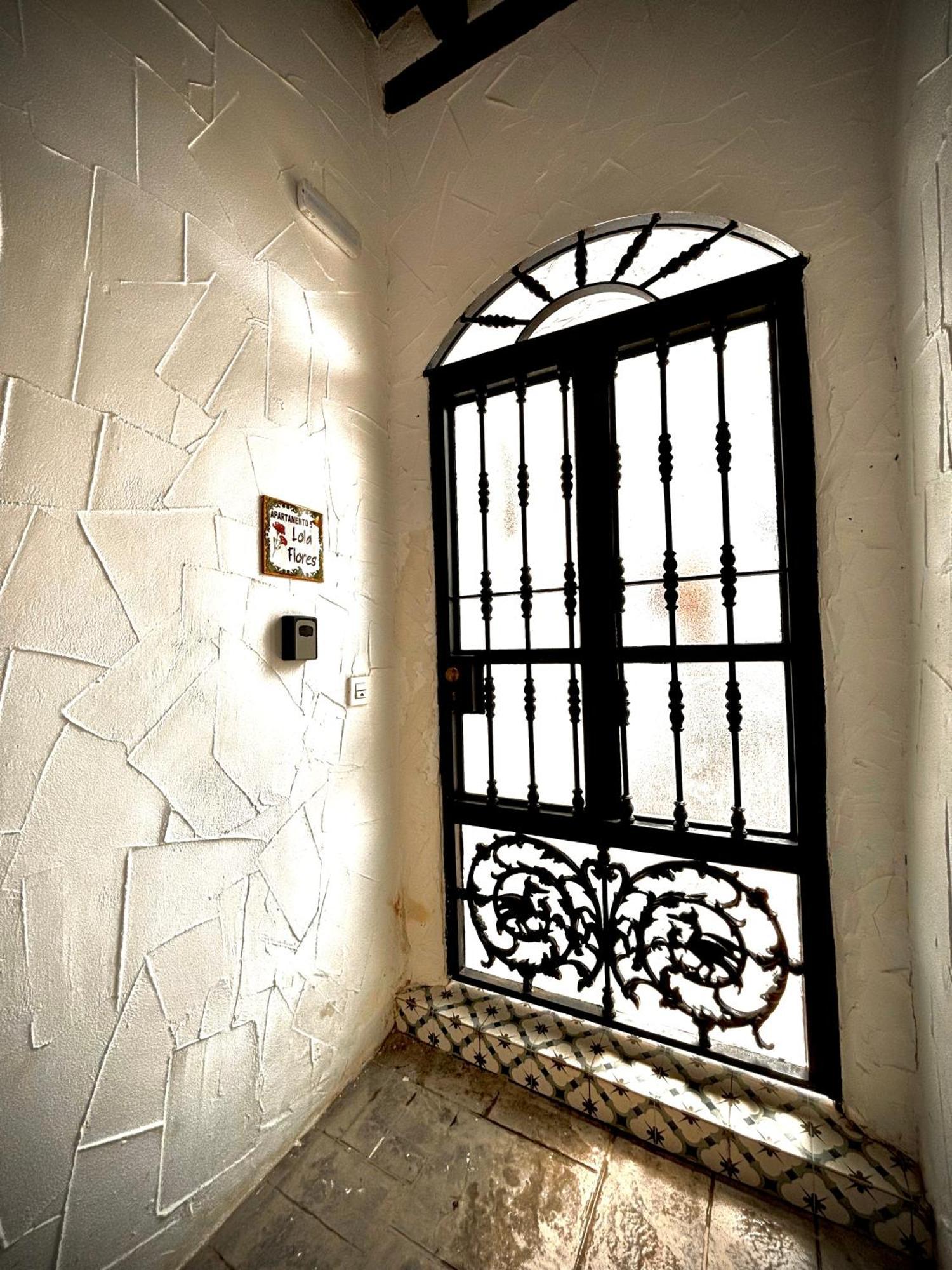 Apartamento La Lola - Patio Privado Jerez de la Frontera Buitenkant foto