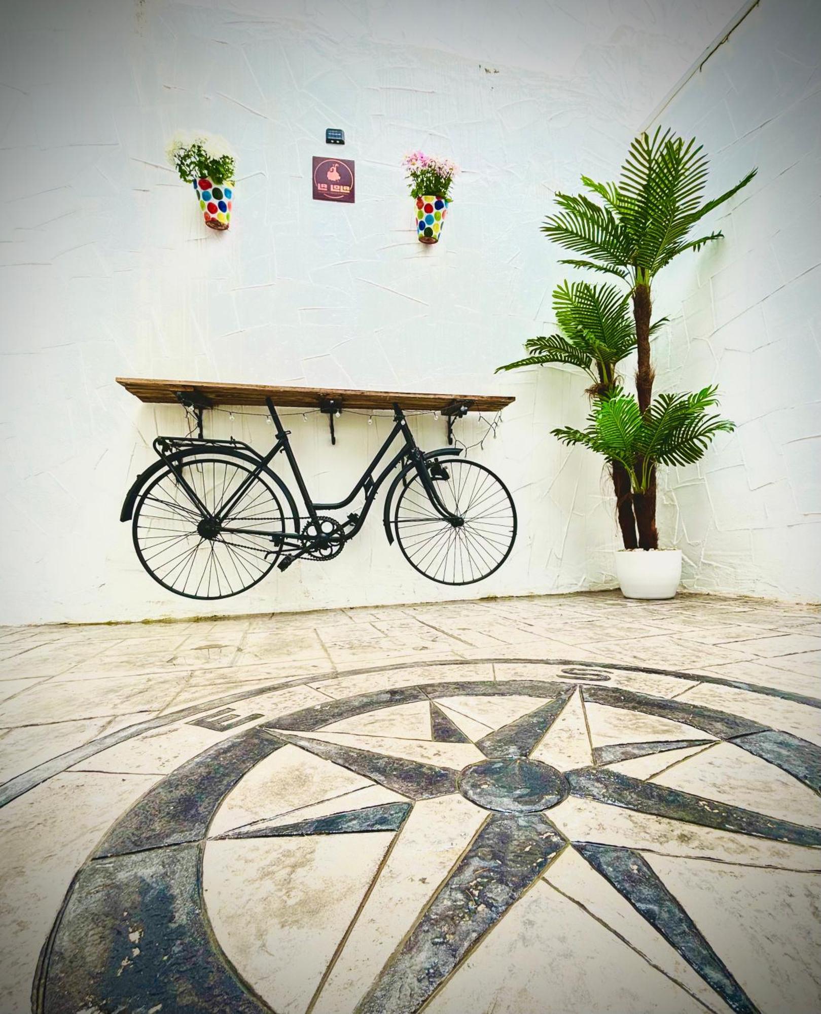 Apartamento La Lola - Patio Privado Jerez de la Frontera Buitenkant foto